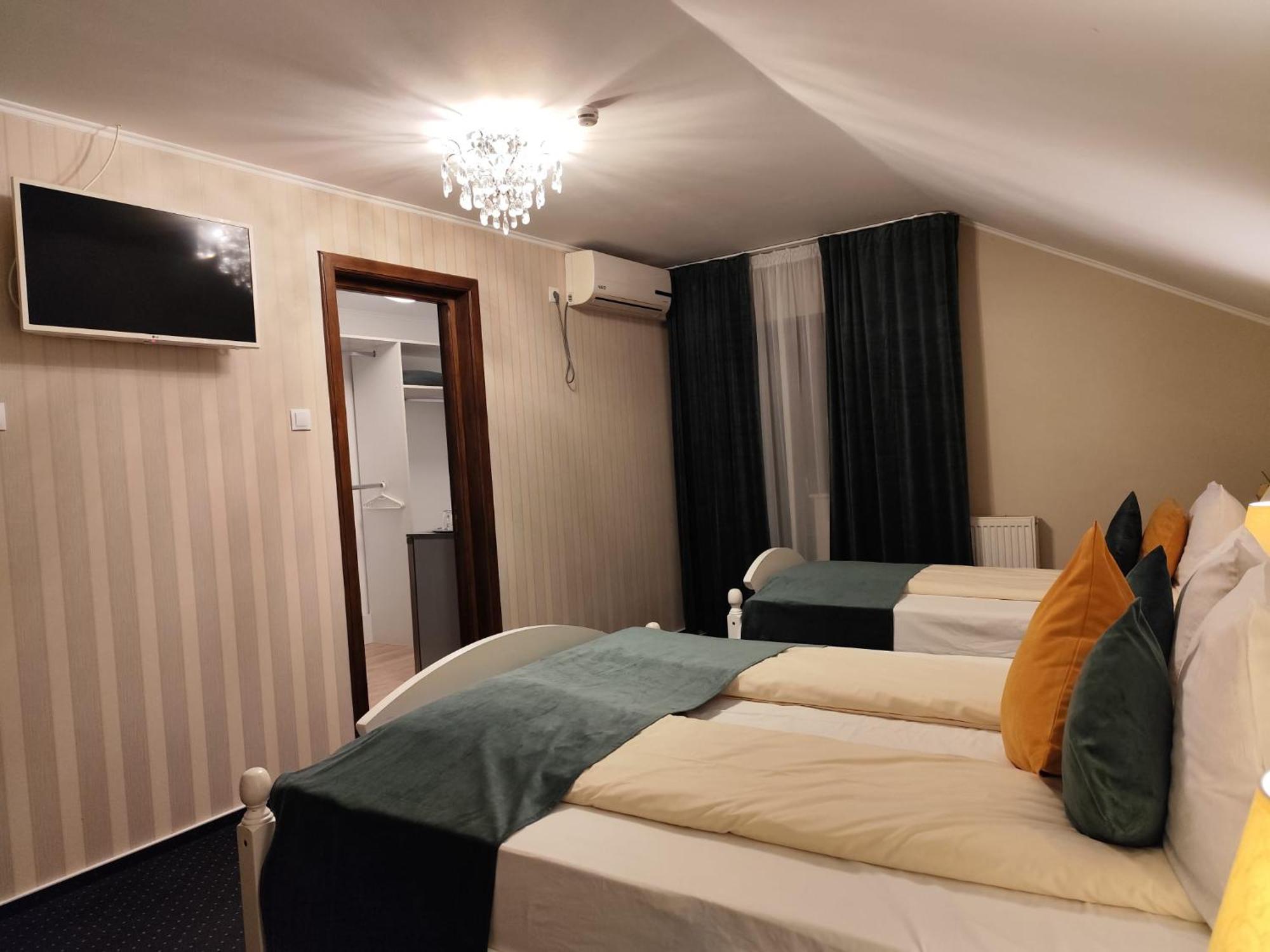 Hotel Casa Alina Deva Habitación foto